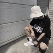男生扣扣头像_前夫黑市機場狗哥