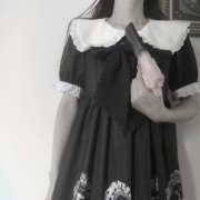 女生扣扣头像_川汄绣巷翘楚